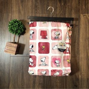 BERKSHIRE Snoopy PEANUTS "Life in Box 2.0" Valentine Throw Blanket Collection